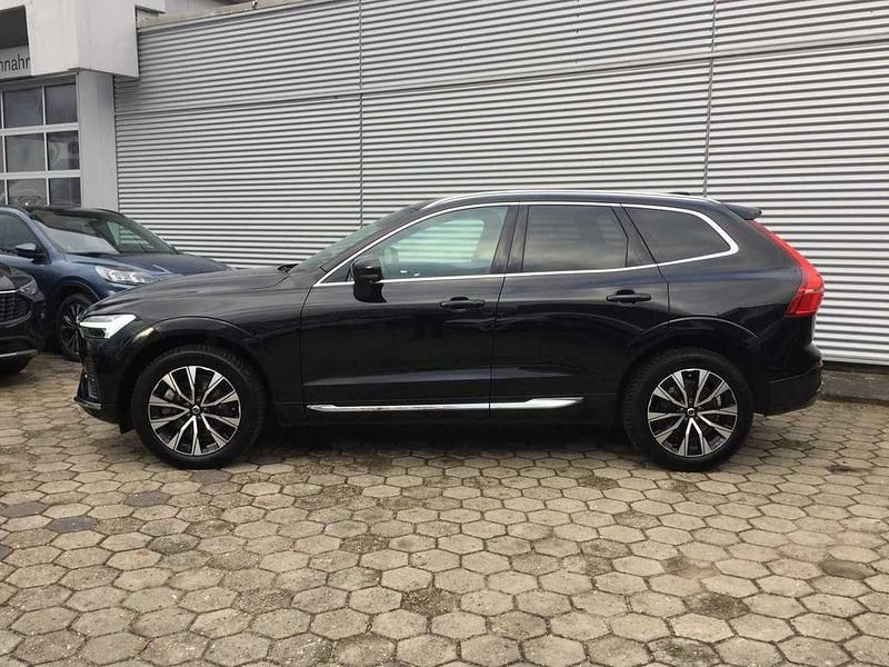 Gebraucht Volvo XC60 Plus 197 PS (144 kW) 2023 Schwarz SUV