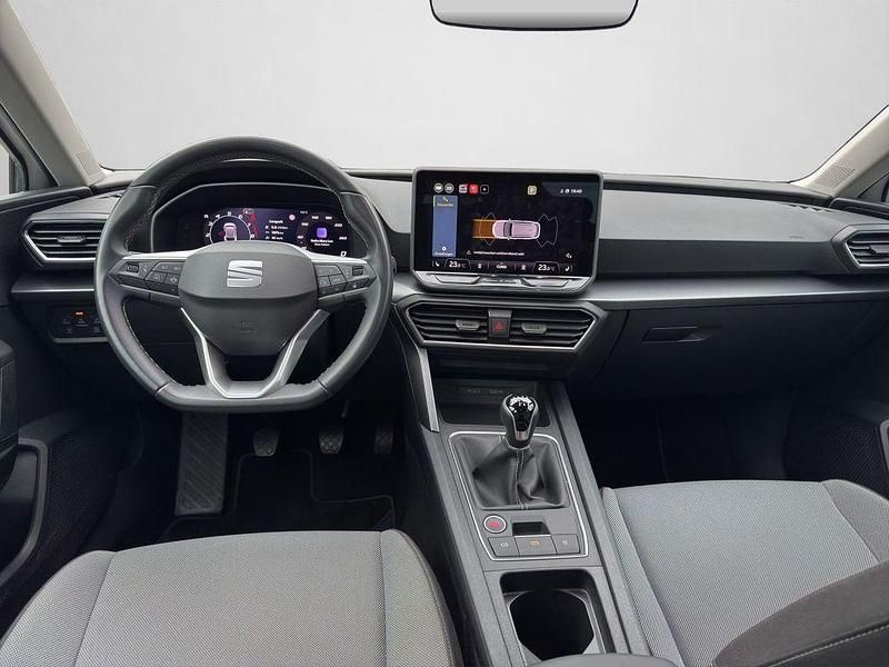 Gebraucht Seat Leon Style 150 PS (110 kW) 2024 Candy weiß Limousine