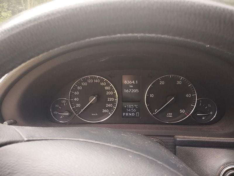 Gebraucht Mercedes 320 224 PS (164 kW) 2005 Silber Limousine