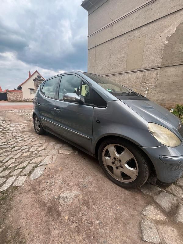 Gebraucht Mercedes A190 120 PS (88 kW) 2003 Blau Kleinwagen