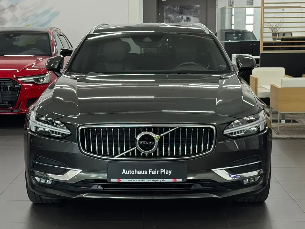 Gebraucht Volvo V90 Inscription 190 PS (139 kW) 2018 Grau Kombi