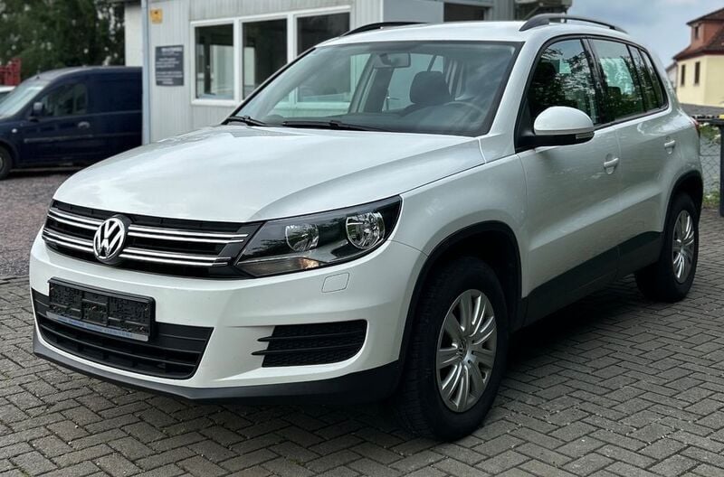 Weiß Gebraucht 2012 VW Tiguan Trendline SUV | 8.500 € (Superpreis) - Bild 1/4