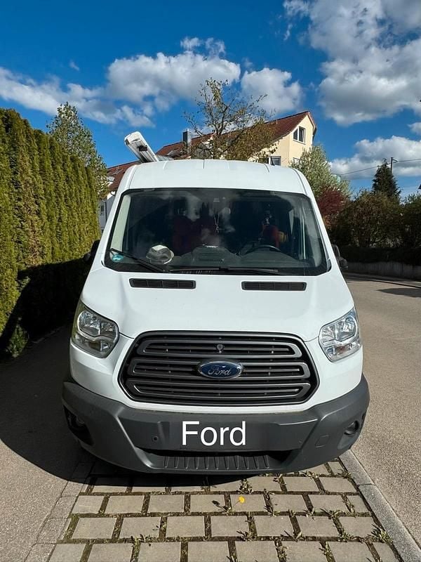 Second-hand Ford Transit 170 CP (125 kW) 2018 Alb Monovolum