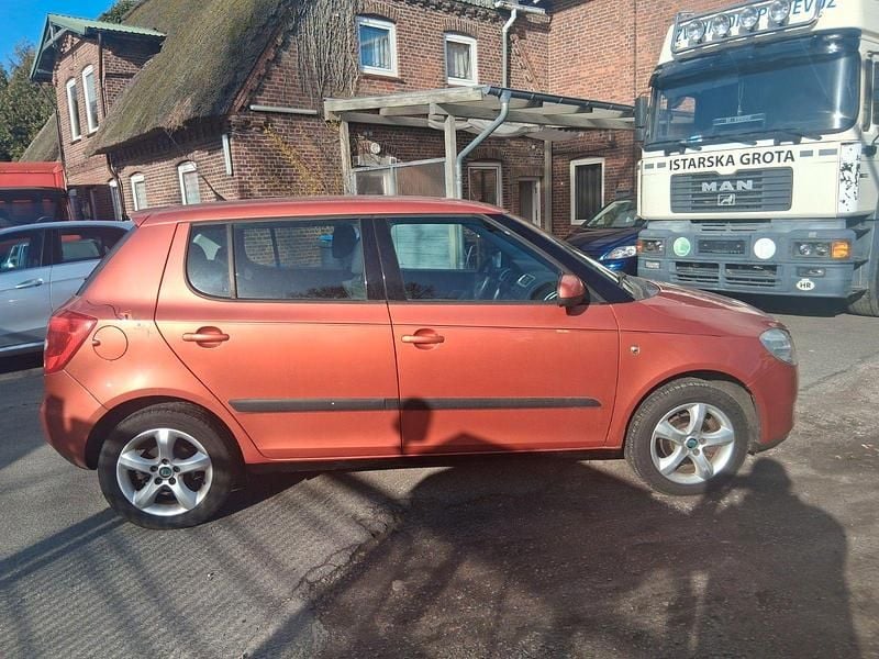 Gebraucht Skoda Fabia Ambiente 105 PS (77 kW) 2007 Orange Limousine