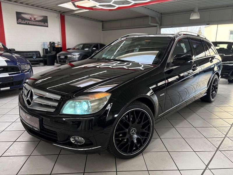 Gebraucht Mercedes 220 Elegance 170 PS (125 kW) 2007 Schwarz Kombi