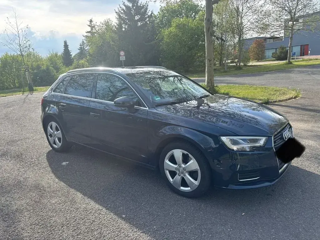 Gebraucht Audi A3 Design 184 PS (135 kW) 2016 Blau Limousine