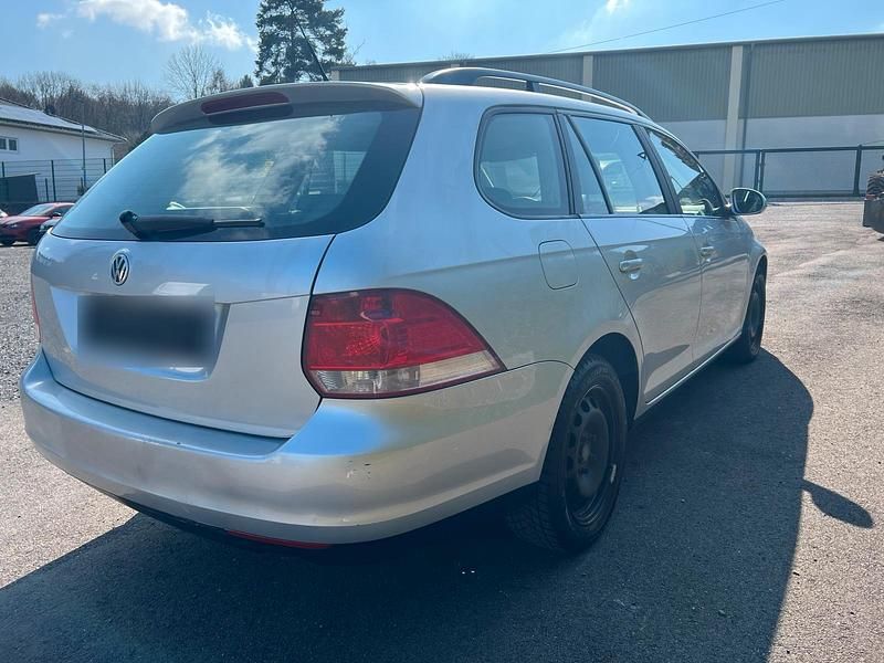 Gebraucht VW Golf V 105 PS (77 kW) 2008 Grau Kombi