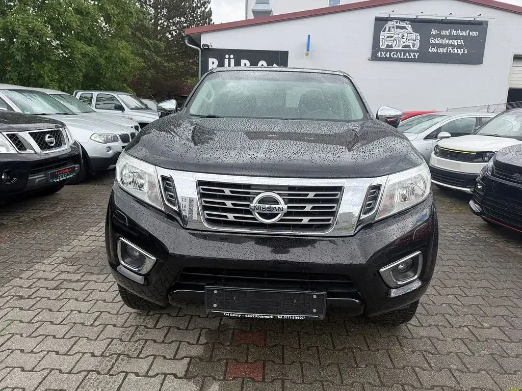 Gebraucht Nissan Navara N-Connecta 190 PS (139 kW) 2017 Schwarz Pickup