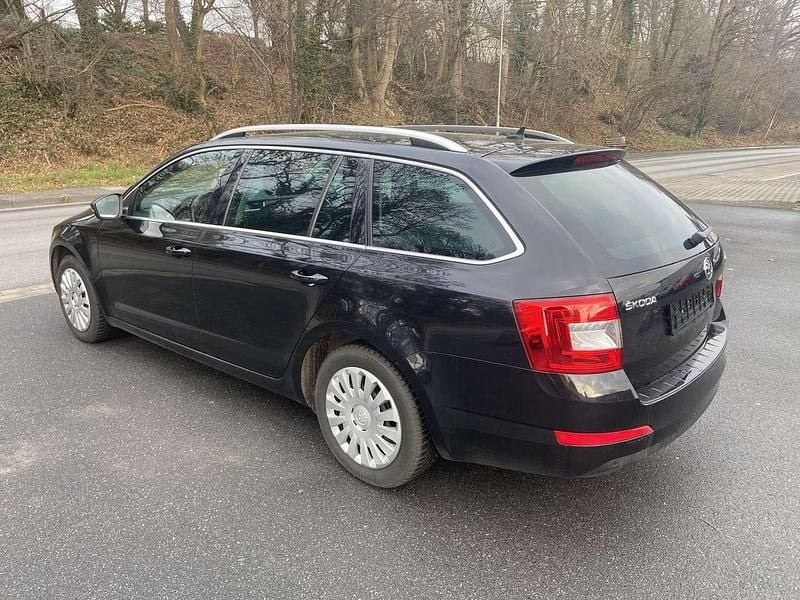 Gebraucht Skoda Octavia Style 150 PS (110 kW) 2017 Schwarzmagic perleffekt Kombi
