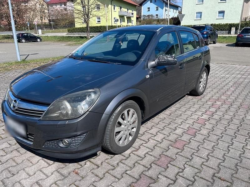 Gebraucht Opel Astra 110 PS (80 kW) 2009 Grau Kleinwagen