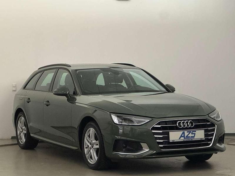 Second-hand Audi A4 Advanced Plus 163 CP (119 kW) 2023 Verde Break