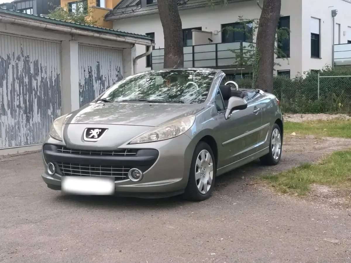 Gebraucht Peugeot 207 CC 120 PS (88 kW) 2008 Grau Cabrio