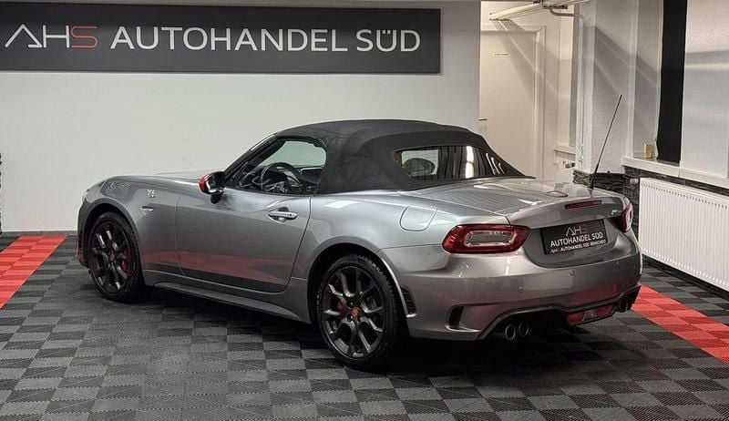 Gebraucht Abarth 124 Spider 170 PS (125 kW) 2017 Grau Cabrio