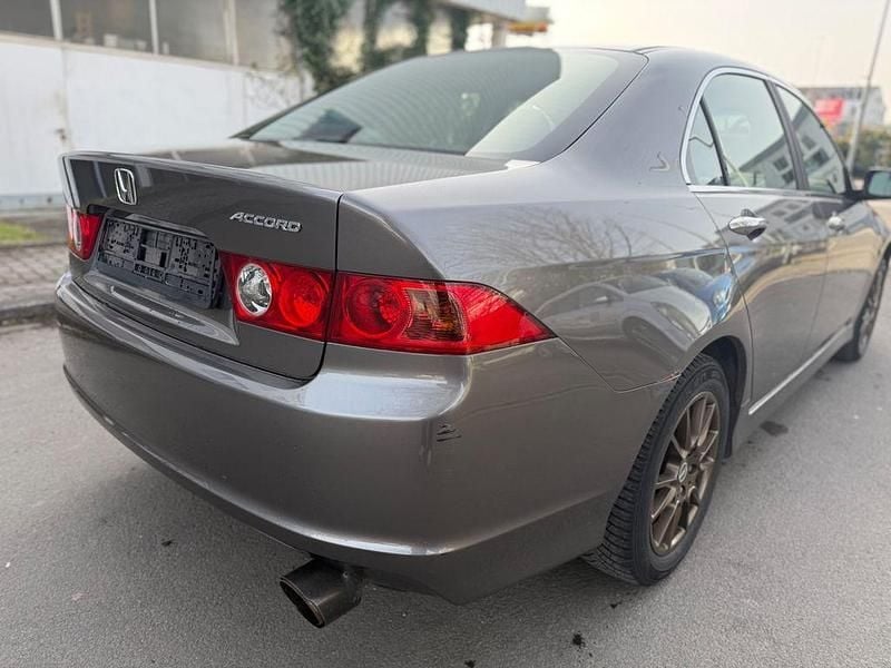 Gebraucht Honda Accord 155 PS (114 kW) 2008 Grau Limousine