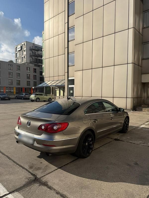 Gebraucht VW Passat R 300 PS (220 kW) 2009 Silber Coupé