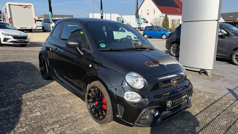 Second-hand Abarth 695 179 CP (131 kW) 2023 Negru Hatchback
