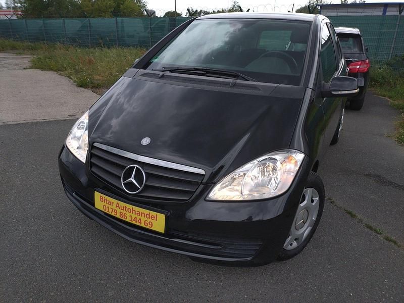 Gebraucht Mercedes A160 95 PS (69 kW) 2012 Schwarz Limousine
