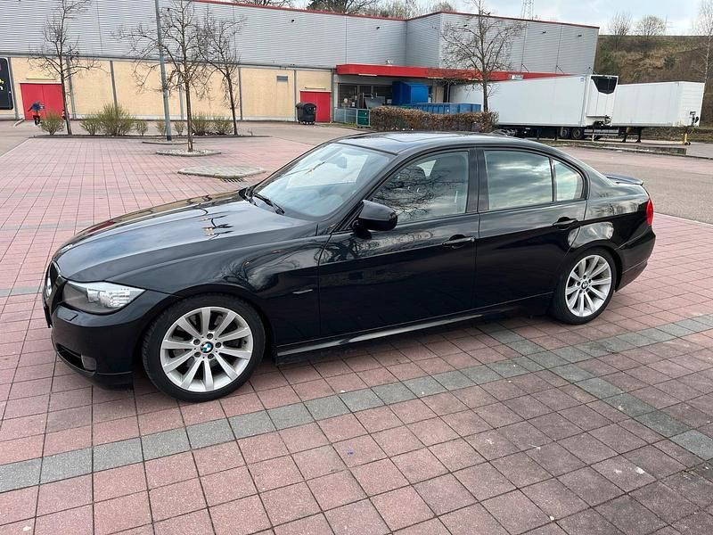 Gebraucht BMW 330 272 PS (200 kW) 2009 Schwarz Limousine