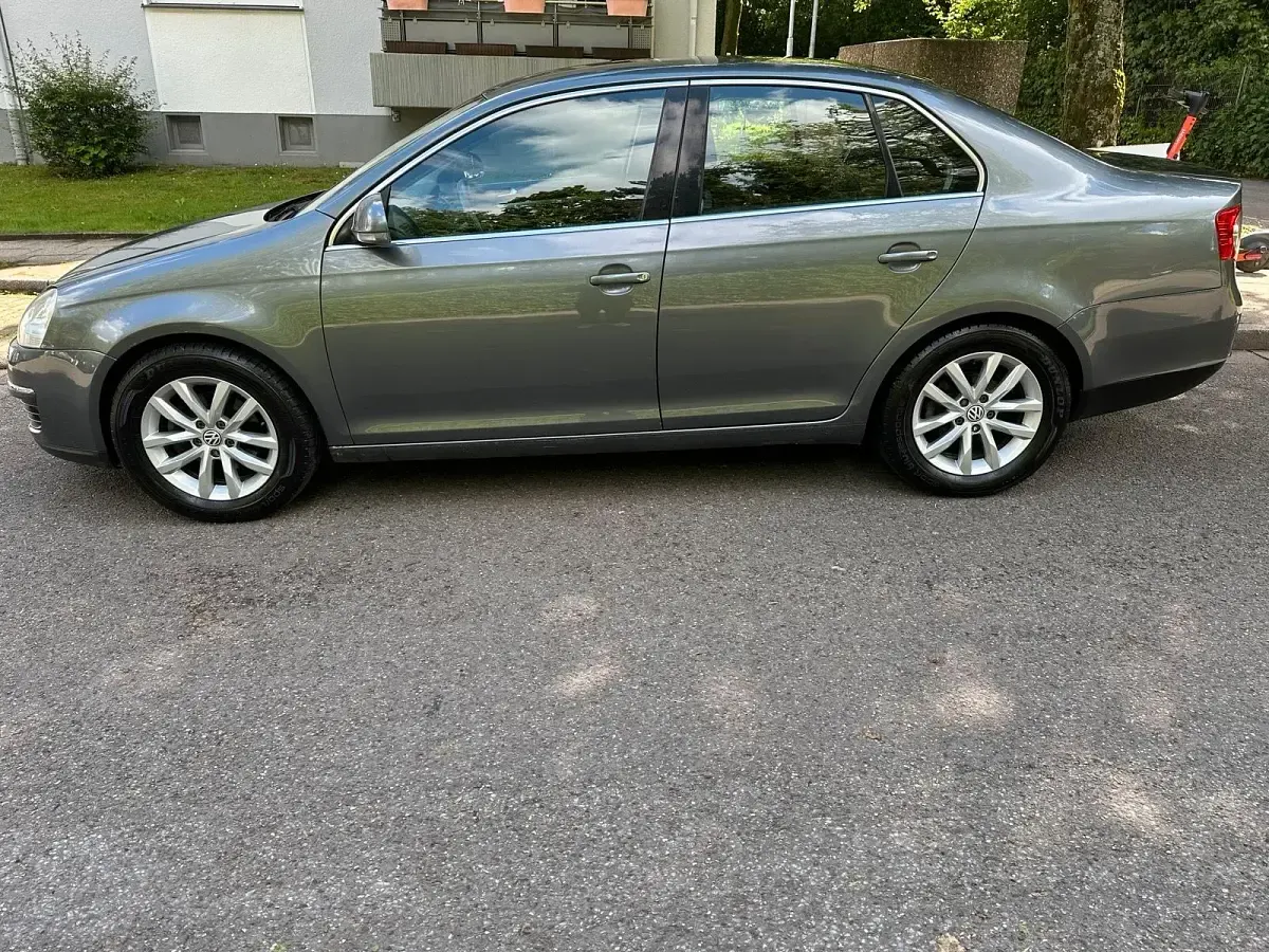 Brugt VW Jetta 140 HK (102 kW) 2006 Grå Sedan