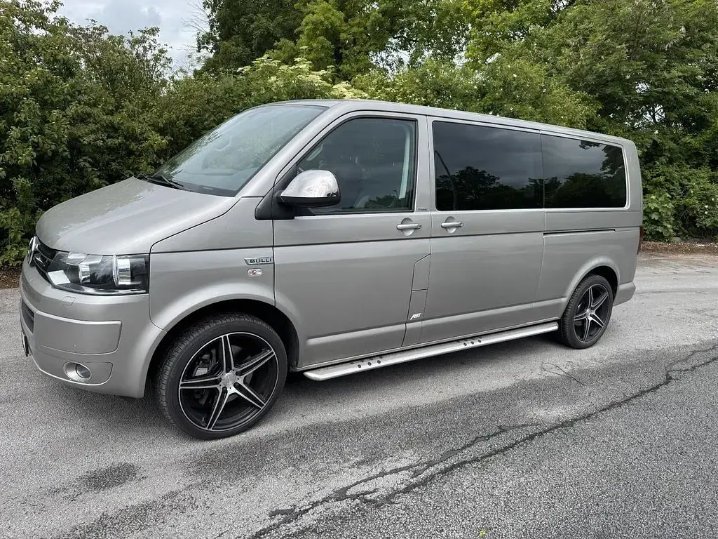 Gebraucht VW Multivan 170 PS (125 kW) 2013 Beige Van / Kleinbus