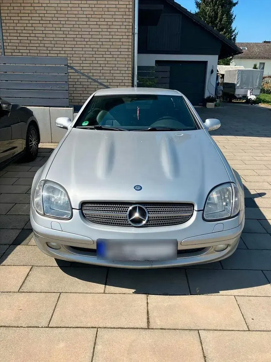 Gebraucht Mercedes SLK230 197 PS (144 kW) 2003 Silber Cabrio