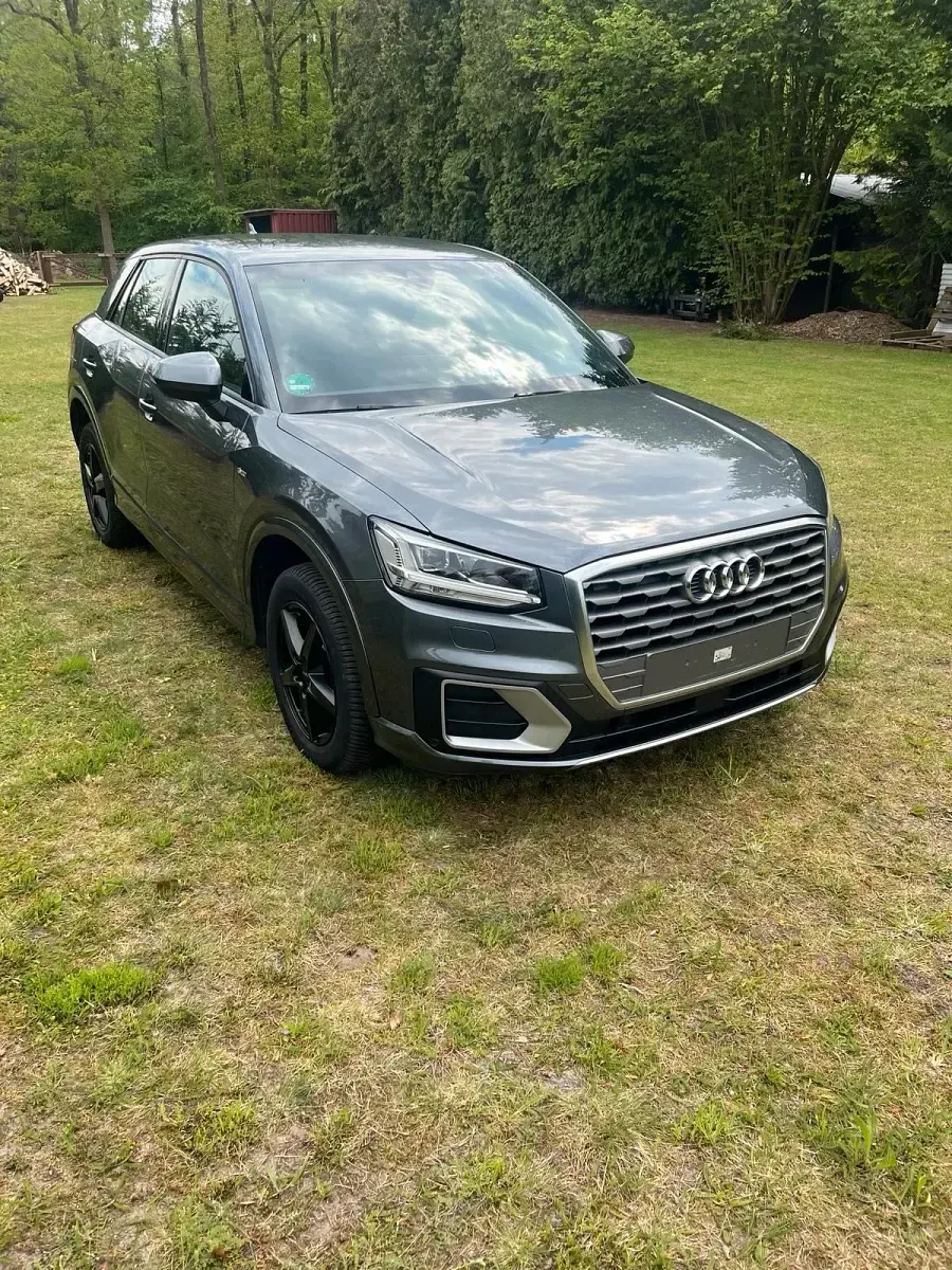 Używany Audi Q2 Comfort 150 KM (110 kW) 2018 Czarny SUV