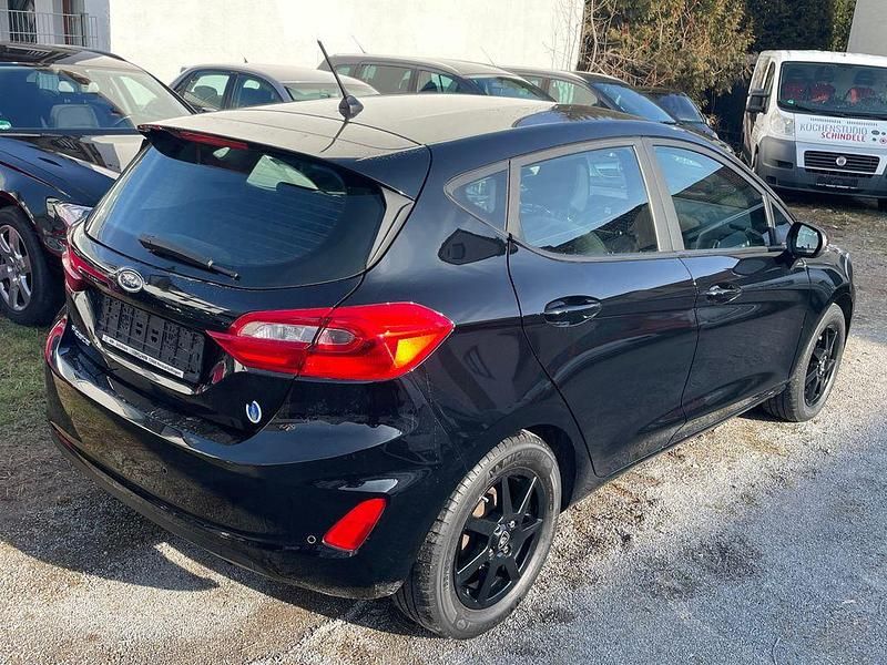 Gebraucht Ford Fiesta Cool & Connect 86 PS (63 kW) 2019 Schwarz Limousine