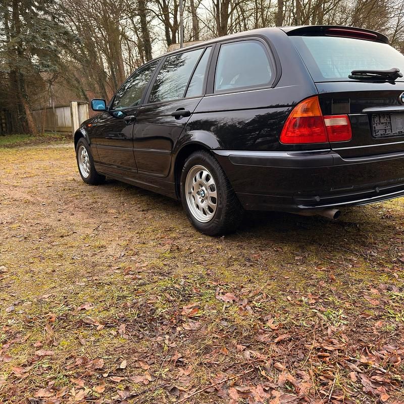 Gebraucht BMW 316 122 PS (89 kW) 2003 Schwarz Kombi