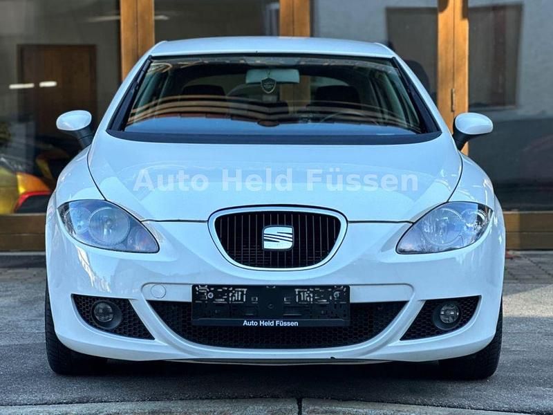 Gebraucht Seat Leon Style 125 PS (91 kW) 2009 Weiß Kleinwagen