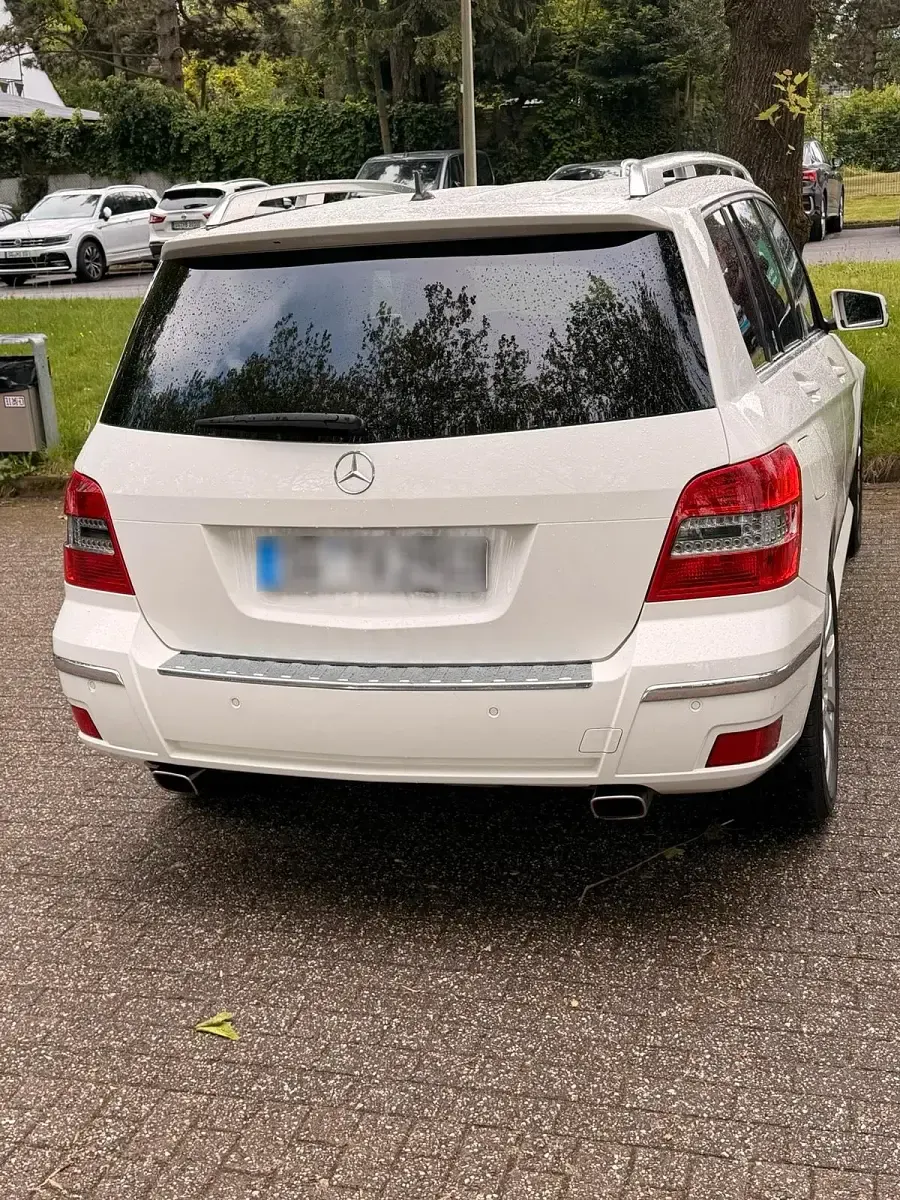 Gebraucht Mercedes GLK320 224 PS (164 kW) 2009 Weiß SUV