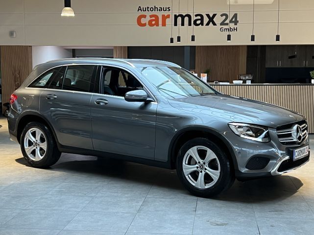 Selenitgrau metalliclack Gebraucht 2018 Mercedes GLC250 SUV | 25.440 € (Superpreis) - Bild 1/3