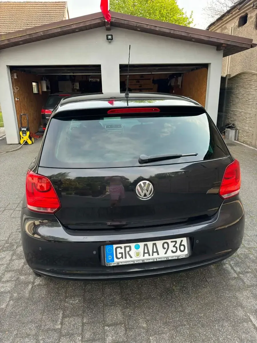Gebraucht VW Polo 82 PS (60 kW) 2011 Schwarz Kleinwagen