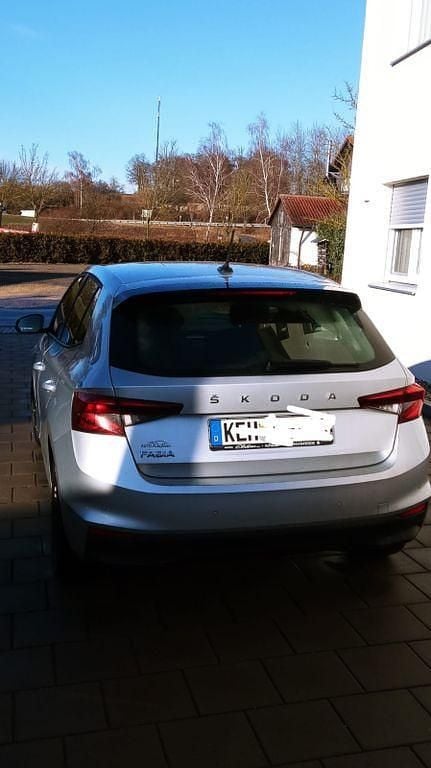 Gebraucht Skoda Fabia Tour 95 PS (69 kW) 2022 Silber Kleinwagen