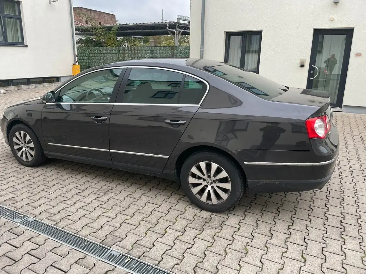 Gebraucht VW Passat Comfortline 170 PS (125 kW) 2007 Braun Limousine