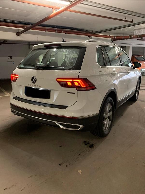Gebraucht VW Tiguan Elegance 200 PS (147 kW) 2022 Weiß SUV