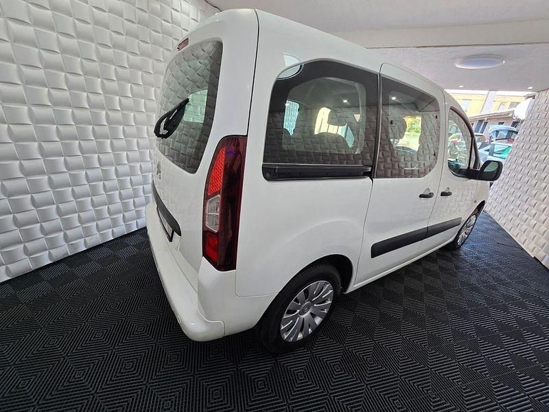 Gebraucht Citroën Berlingo Feel 99 PS (72 kW) 2017 Weiß Van / Kleinbus