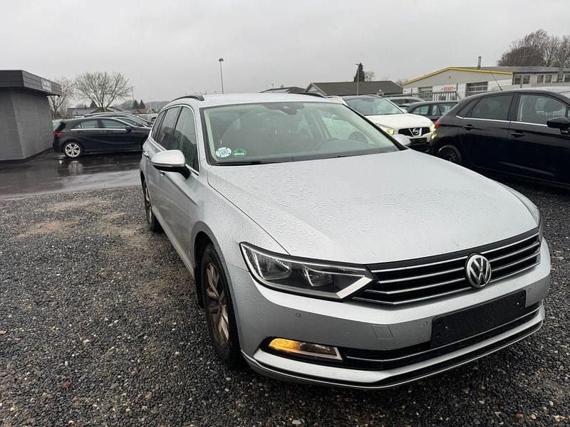 Gebraucht VW Passat Comfortline 150 PS (110 kW) 2019 Silber Kombi