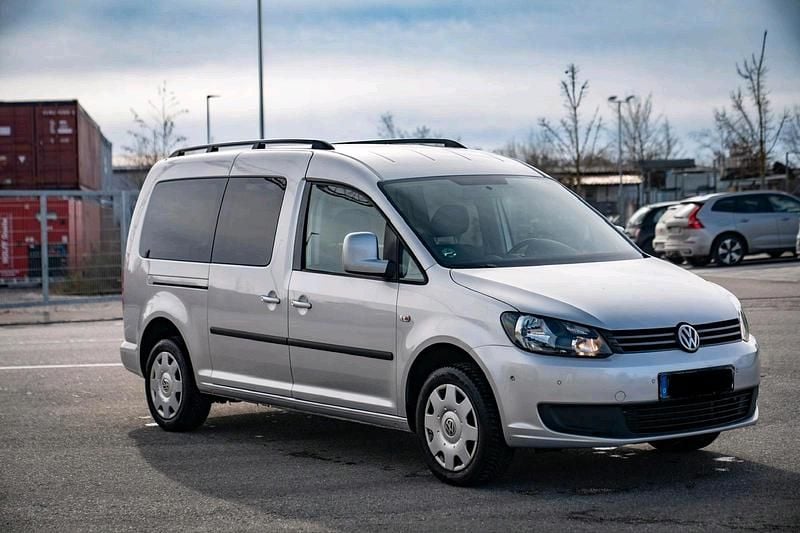 Gebraucht VW Caddy Maxi 105 PS (77 kW) 2014 Silber Van / Kleinbus