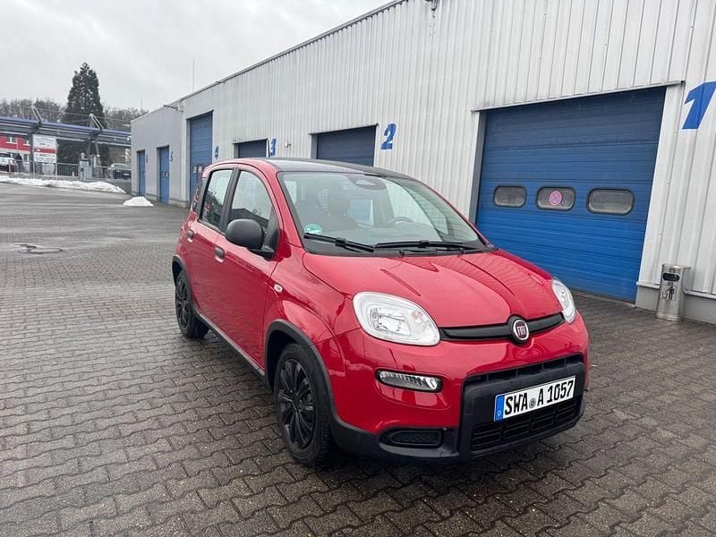 Gebraucht Fiat Panda 71 PS (52 kW) 2024 Rot Kleinwagen