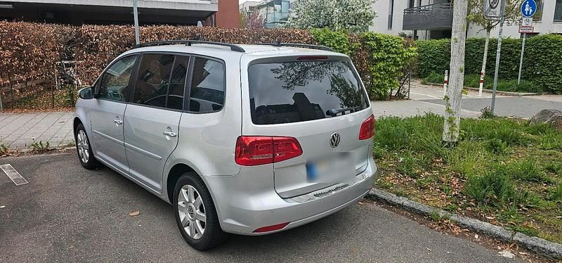 Gebraucht VW Touran 140 PS (102 kW) 2013 Grau Van / Kleinbus