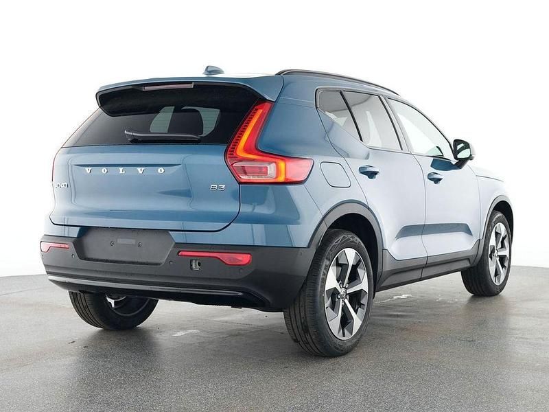 Gebraucht Volvo XC40 Plus 163 PS (119 kW) 2025 Fjord blue / metallic SUV