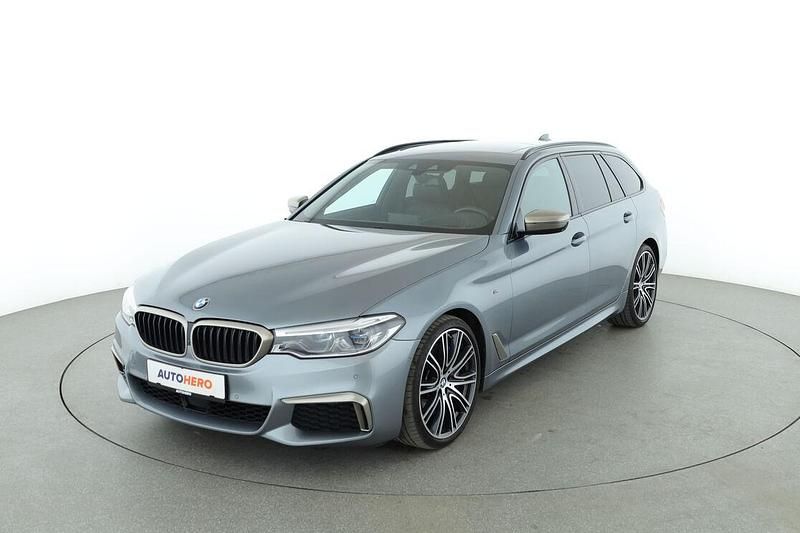Grau Gebraucht 2019 BMW M550 M Sport Limousine | 36.090 € (Guter Preis) - Bild 1/3