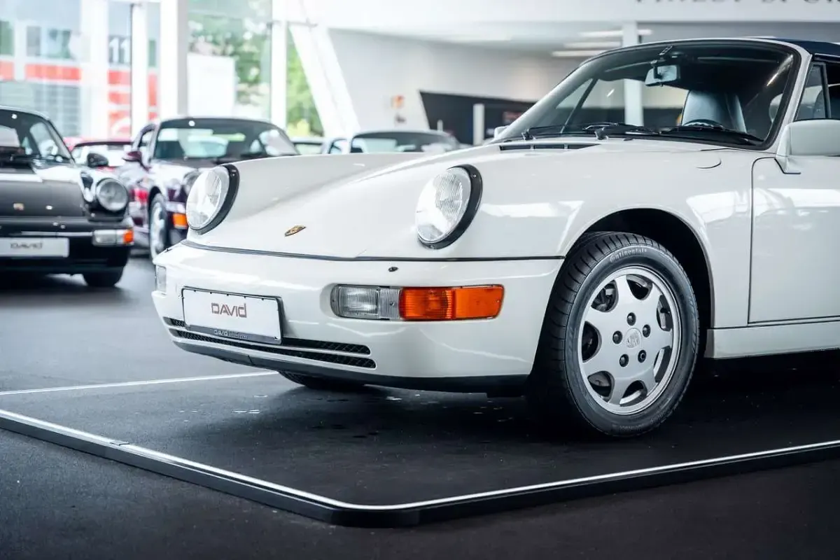 Gebraucht Porsche 911 Carrera Cabriolet 250 PS (183 kW) 1990 Weiß Cabrio
