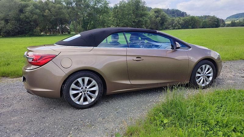 Gebraucht Opel Cascada Edition 140 PS (102 kW) 2013 Beige Cabrio