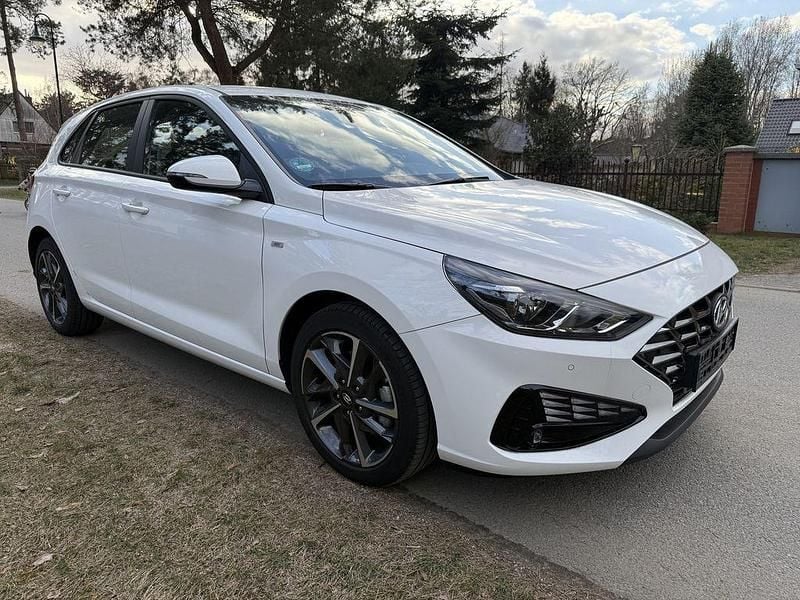 Gebraucht Hyundai i30 Trend 160 PS (117 kW) 2024 Weiß Limousine