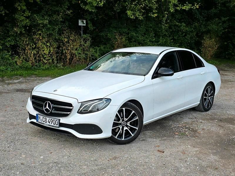 Gebraucht Mercedes E200 183 PS (134 kW) 2019 Weiß Limousine