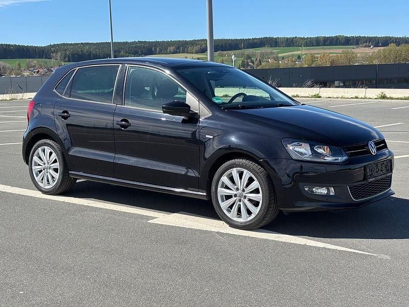Gebraucht VW Polo Match 69 PS (50 kW) 2012 Schwarz Kleinwagen