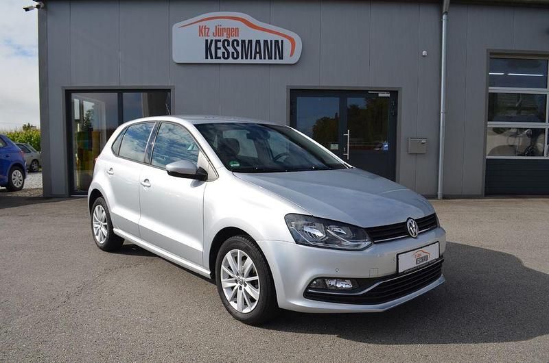 Silber Gebraucht 2017 VW Polo Comfortline Limousine | 8.990 € (Superpreis) - Bild 1/4