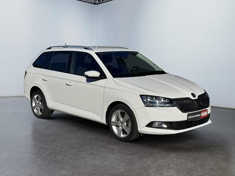 Candyweiss Gebraucht 2019 Skoda Fabia Kombi | 12.900 € (Fairer Preis) - Bild 1/4