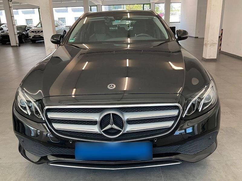 Gebraucht Mercedes E200 Avantgarde 184 PS (135 kW) 2017 Schwarz Kombi